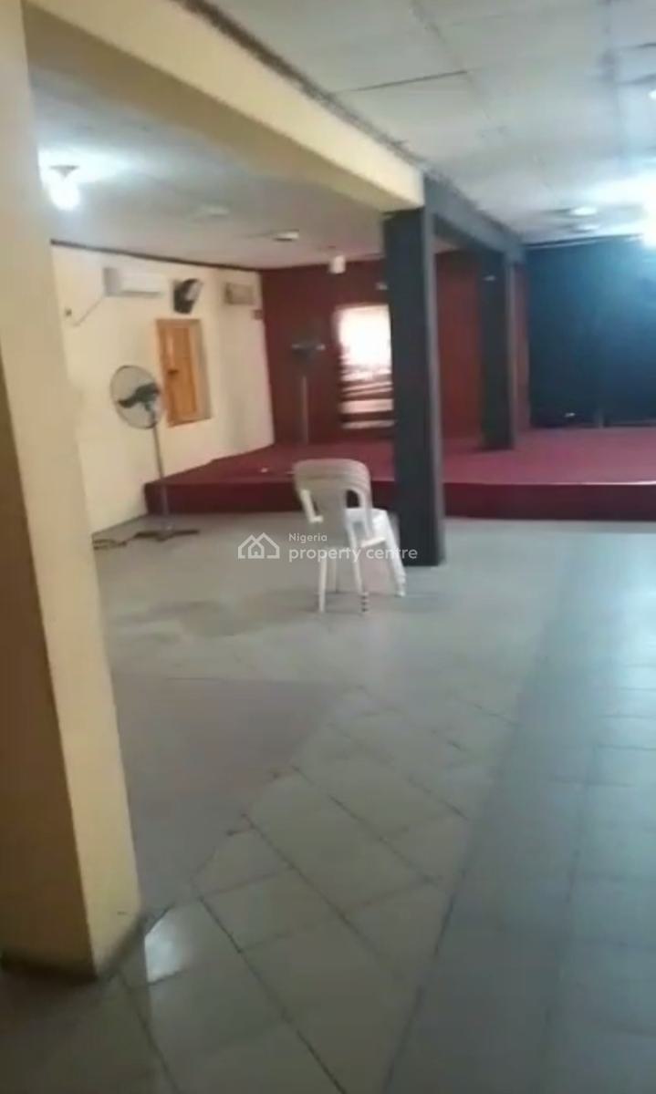 3-bedroom Open Plan Layout (ideal for Corporate/retail Use), Bode Thomas, Surulere, Lagos, Commercial Property for Rent