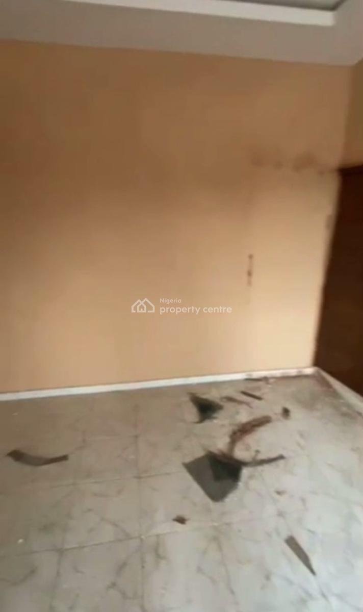 Decent Standard Spacious a Room Self Contain, Onike, Iwaya, Yaba, Lagos, Self Contain (single Rooms) for Rent