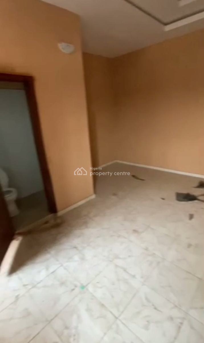 Decent Standard Spacious a Room Self Contain, Onike, Iwaya, Yaba, Lagos, Self Contain (single Rooms) for Rent