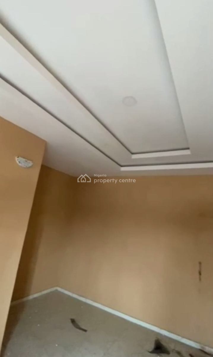 Decent Standard Spacious a Room Self Contain, Onike, Iwaya, Yaba, Lagos, Self Contain (single Rooms) for Rent