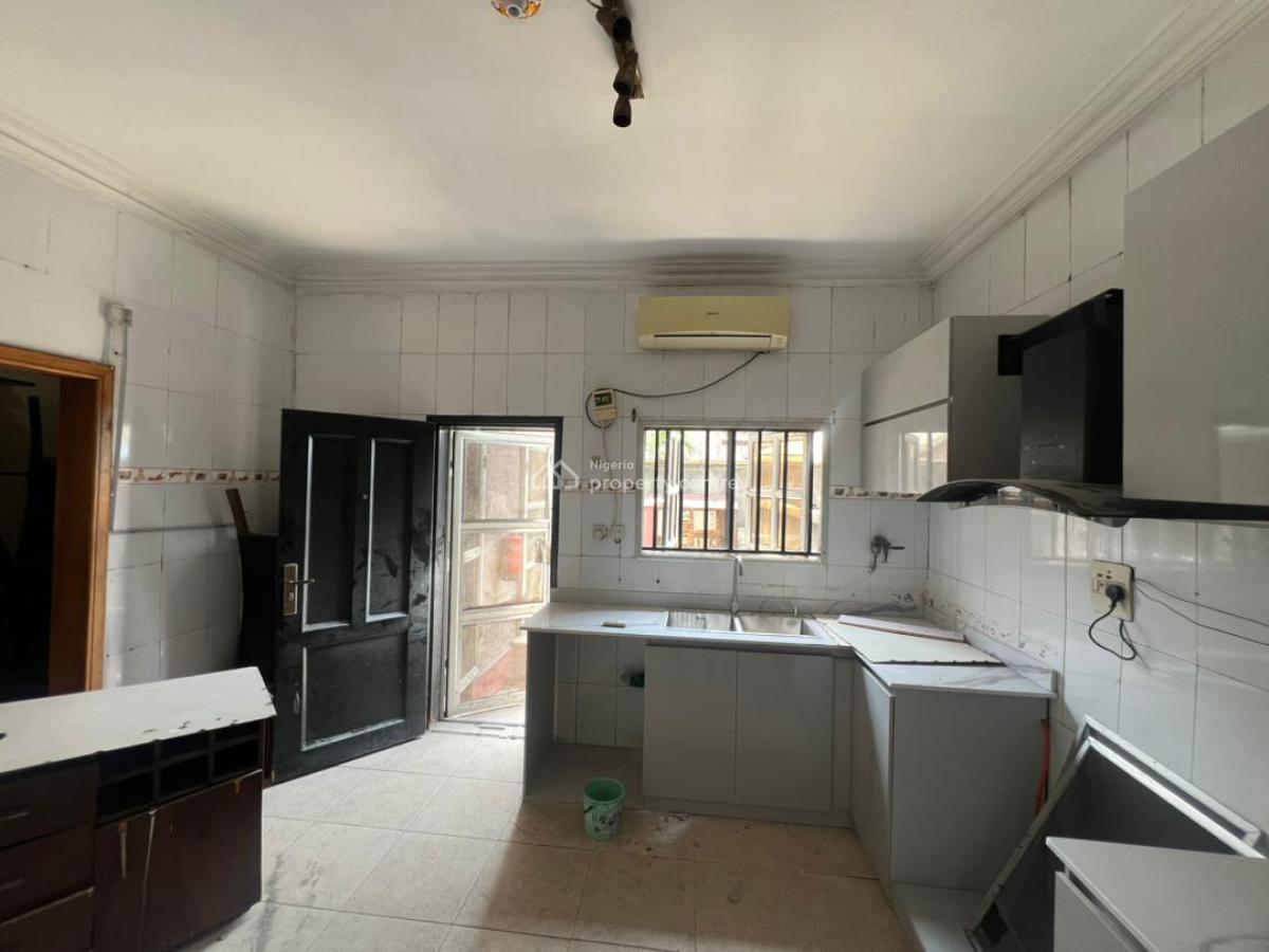 *5 Bedroom Semi Detached Duplex with 2 Bqs*, Lekki Phase 1, Lekki, Lagos, Semi-detached Duplex for Sale