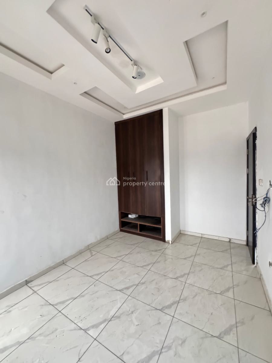 Two (2) Bedroom Apartment, Ologolo, Lekki, Lagos, Flat / Apartment for Rent