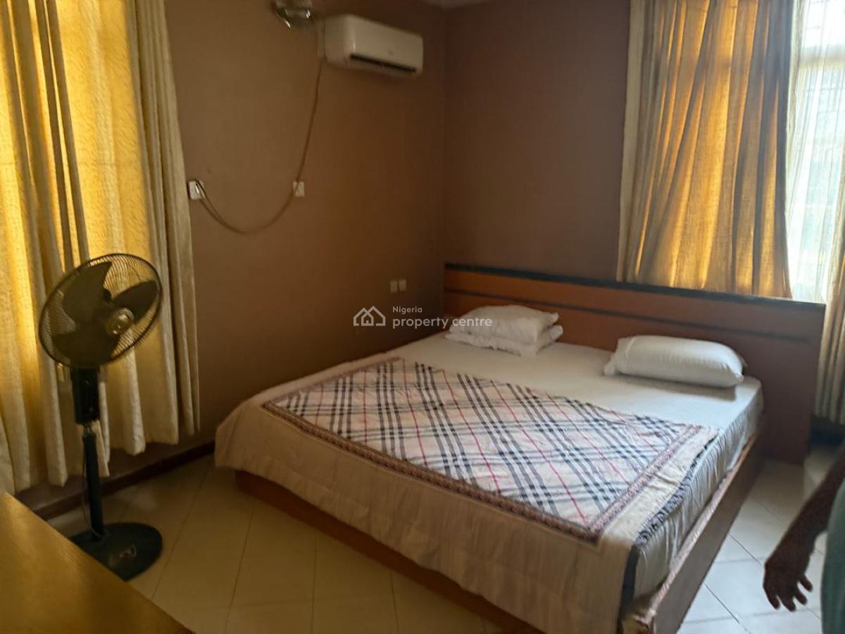 5 Bedroom Fully Detached + 1 Room Service Quarter  Size: 1,000sqm, Lekki Phase 1, Lekki, Lagos, Detached Duplex for Rent