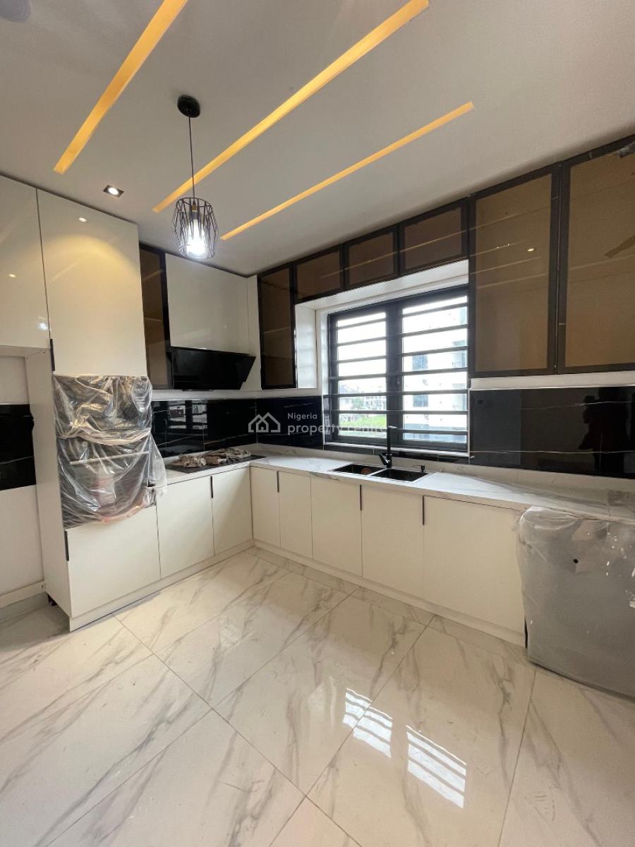 Beautiful (2) Bedroom Apartment with Pool & Gym, Ikate, Lekki, Lagos, Flat / Apartment for Rent