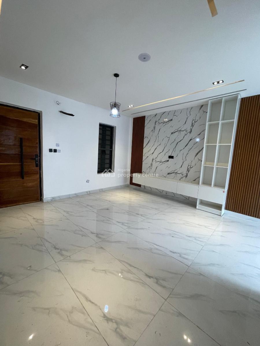 Beautiful (2) Bedroom Apartment with Pool & Gym, Ikate, Lekki, Lagos, Flat / Apartment for Rent