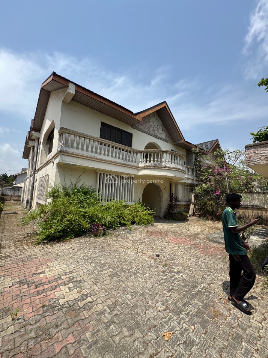 Decent and Spacious 5bedroom Semi Detached Duplex, Lekki Phase 1, Lekki, Lagos, Office Space for Rent