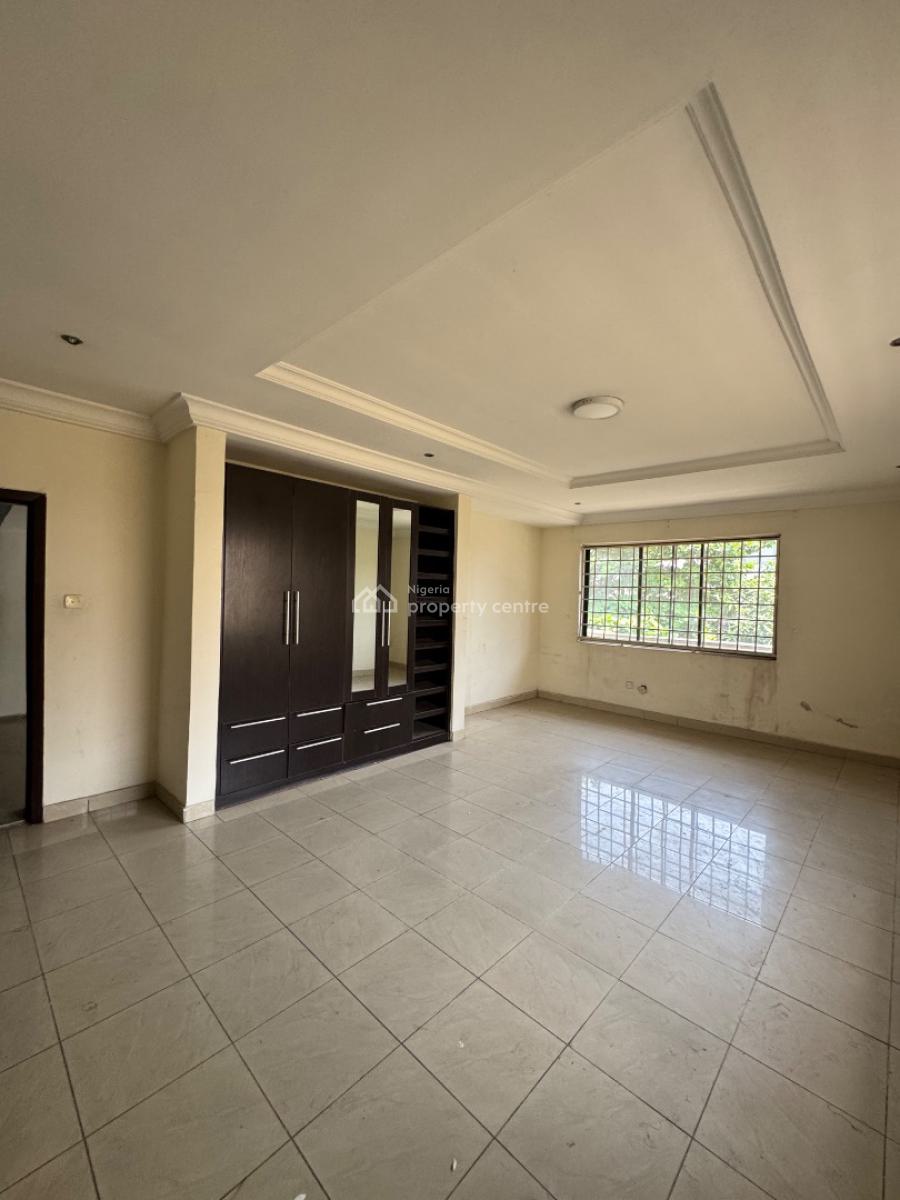 Decent and Spacious 5bedroom Semi Detached Duplex, Lekki Phase 1, Lekki, Lagos, Office Space for Rent