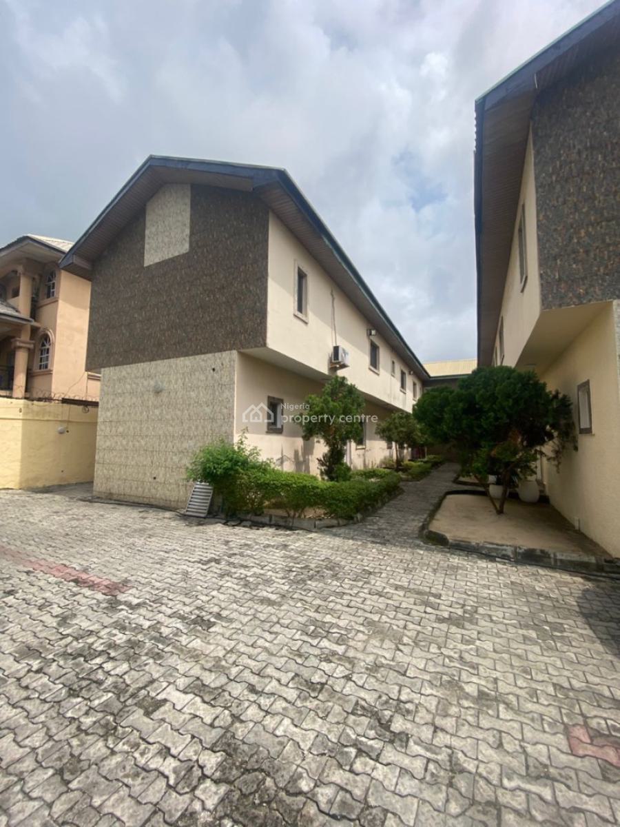 4 Units of 3-bedroom Maisonettes + Bq Each on 889sqm Land, Lekki Phase 1, Lekki, Lagos, House for Sale