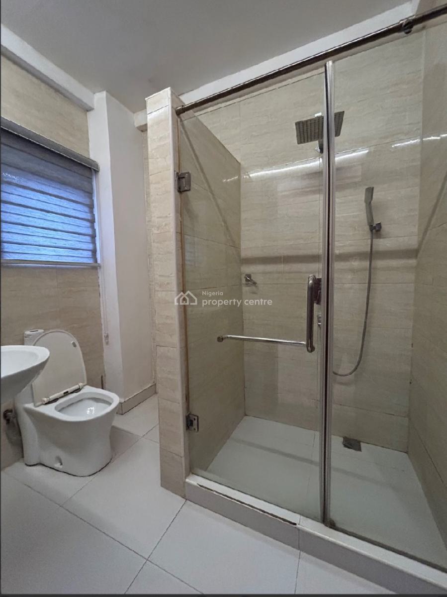 Cozy 2 Bedroom Apartment with Ps5, Qmb Road, Lekki Phase 1 Right, Lekki Phase 1, Lekki, Lagos, Flat / Apartment Short Let