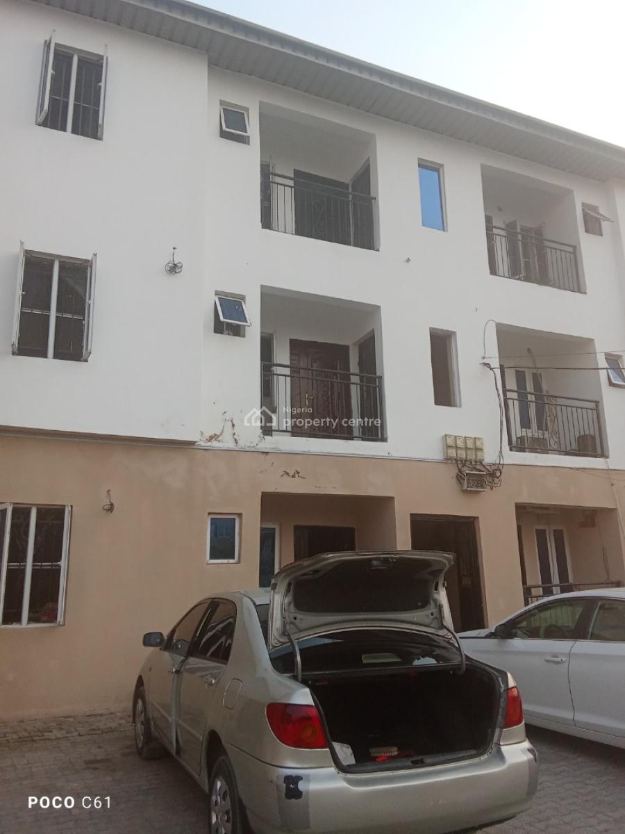 Clean Nice 2 Bedrooms Flat, Upstairs, Sangotedo, Ajah, Lagos, Flat / Apartment for Rent