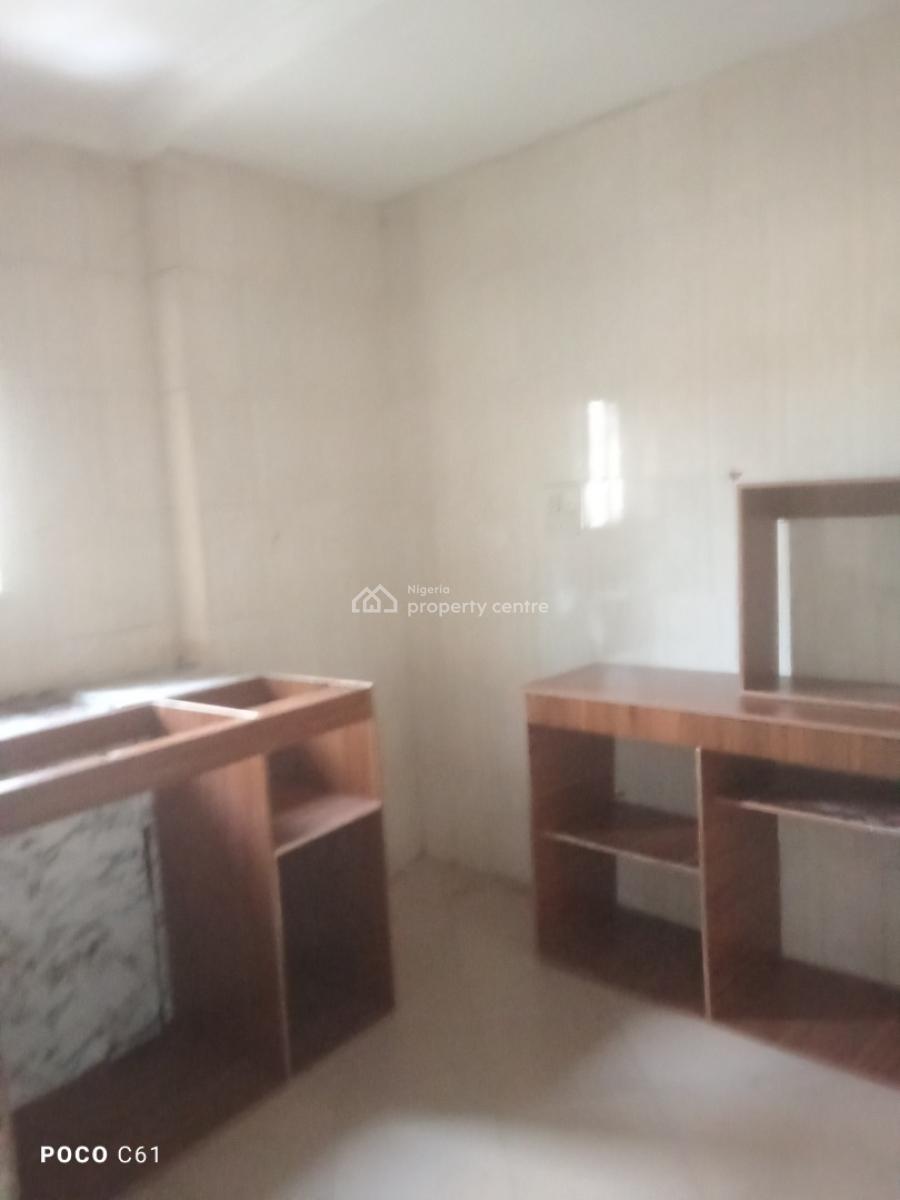 Clean Nice 2 Bedrooms Flat, Upstairs, Sangotedo, Ajah, Lagos, Flat / Apartment for Rent
