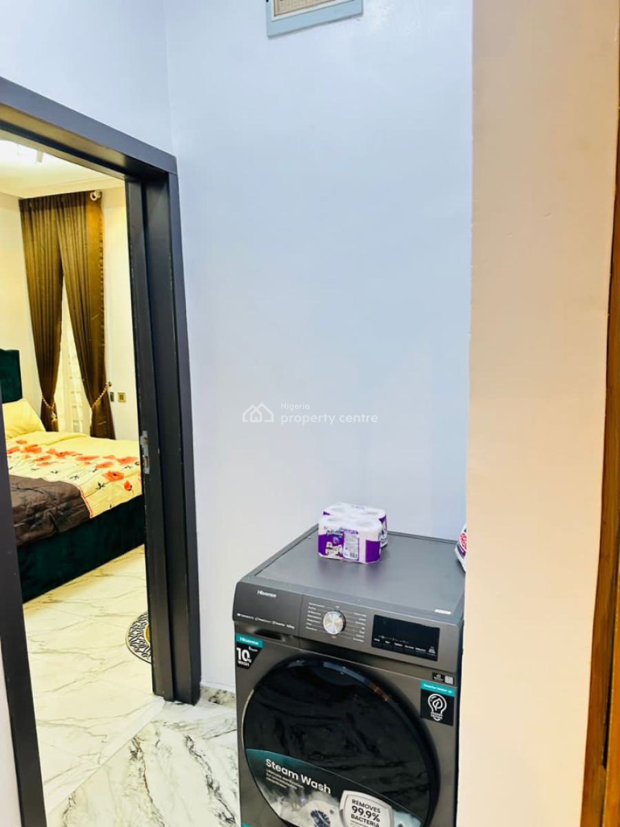 Luxurious 2bedroom Apartment with Pool, Egbeda, Alimosho, Lagos, Flat / Apartment Short Let