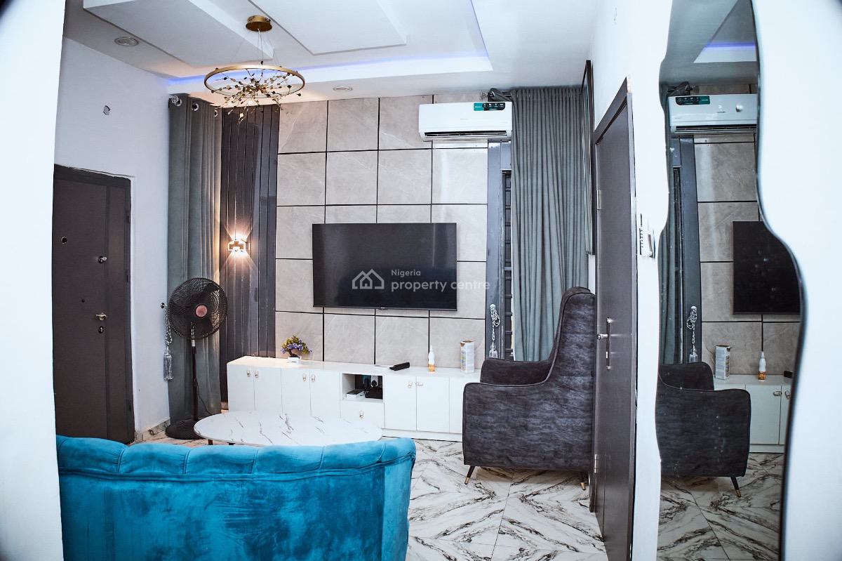 Luxurious 1bedroom with Pool, Egbeda, Alimosho, Lagos, Flat / Apartment Short Let
