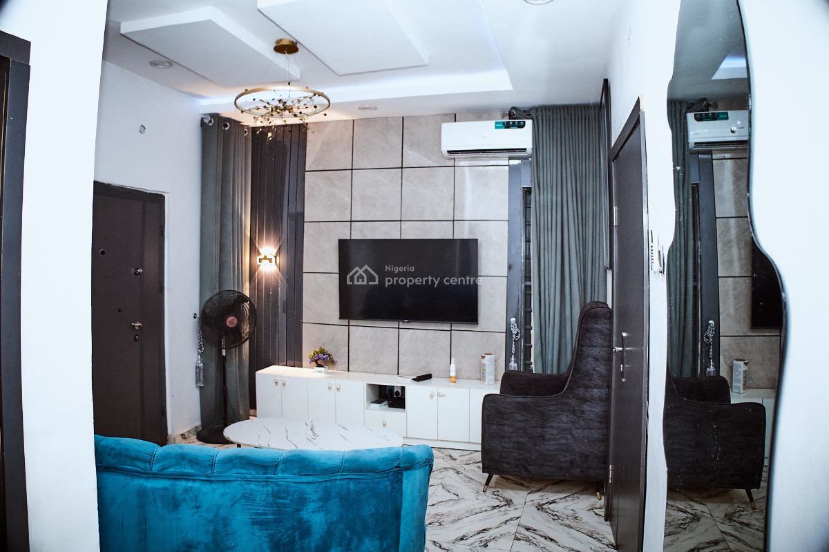 Luxurious 1bedroom with Pool, Egbeda, Alimosho, Lagos, Flat / Apartment Short Let