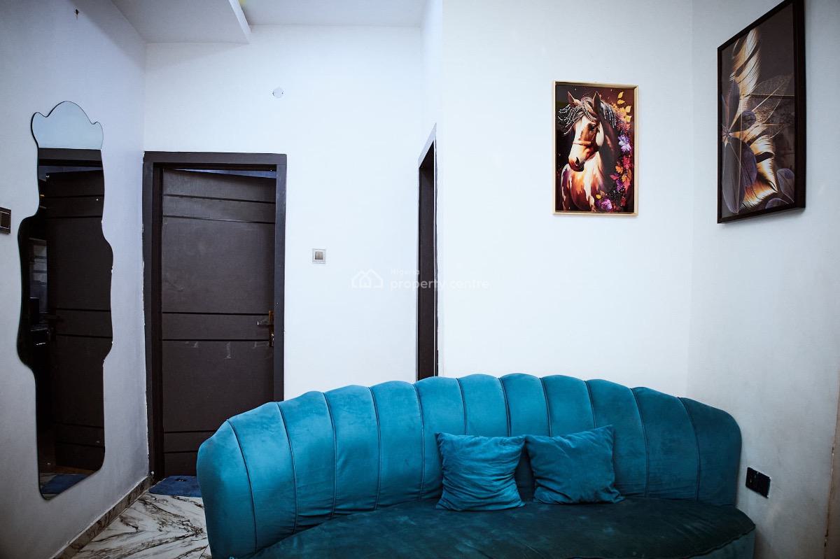 Luxurious 1bedroom with Pool, Egbeda, Alimosho, Lagos, Flat / Apartment Short Let