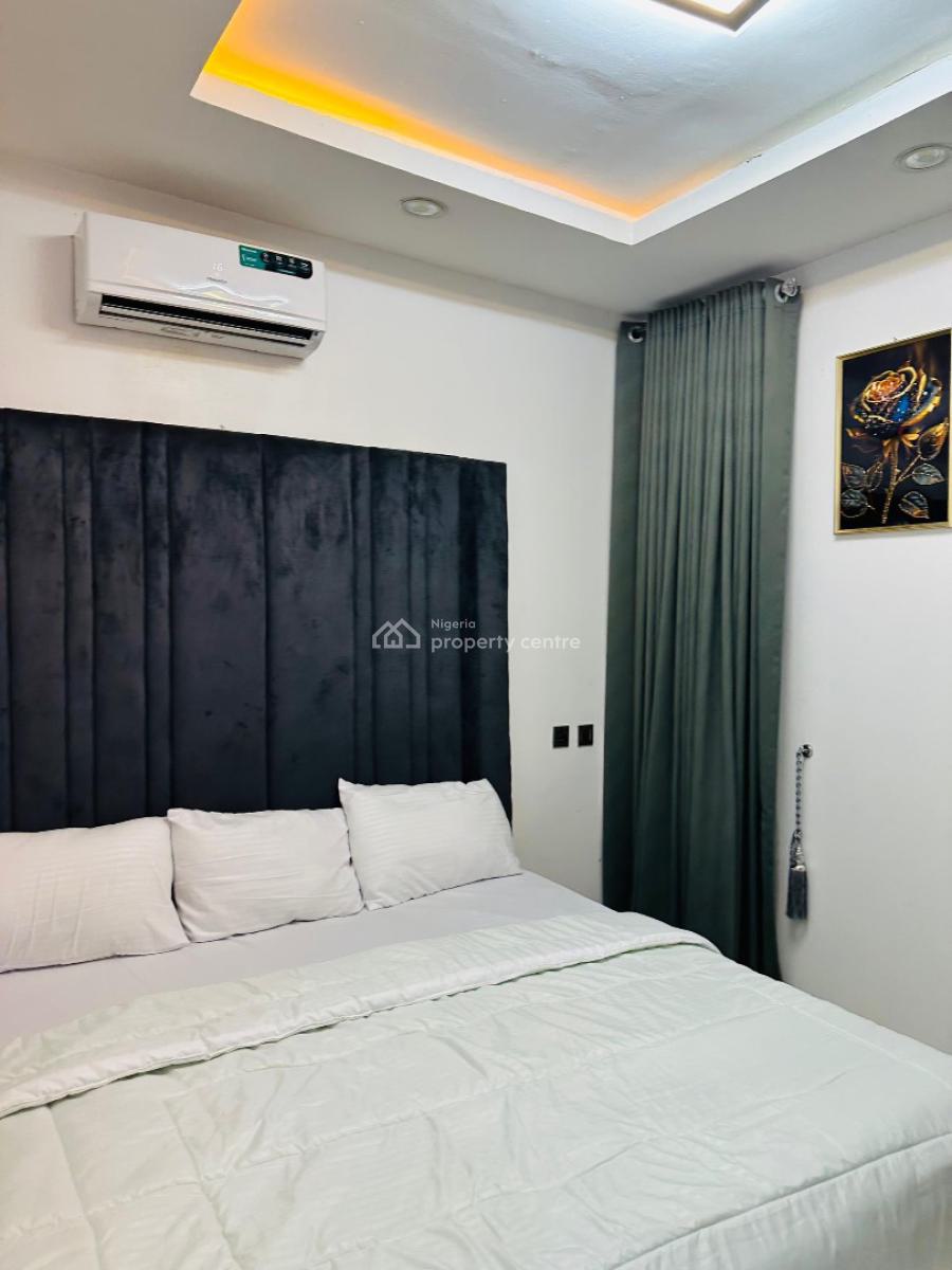 Luxurious 1bedroom with Pool, Egbeda, Alimosho, Lagos, Flat / Apartment Short Let