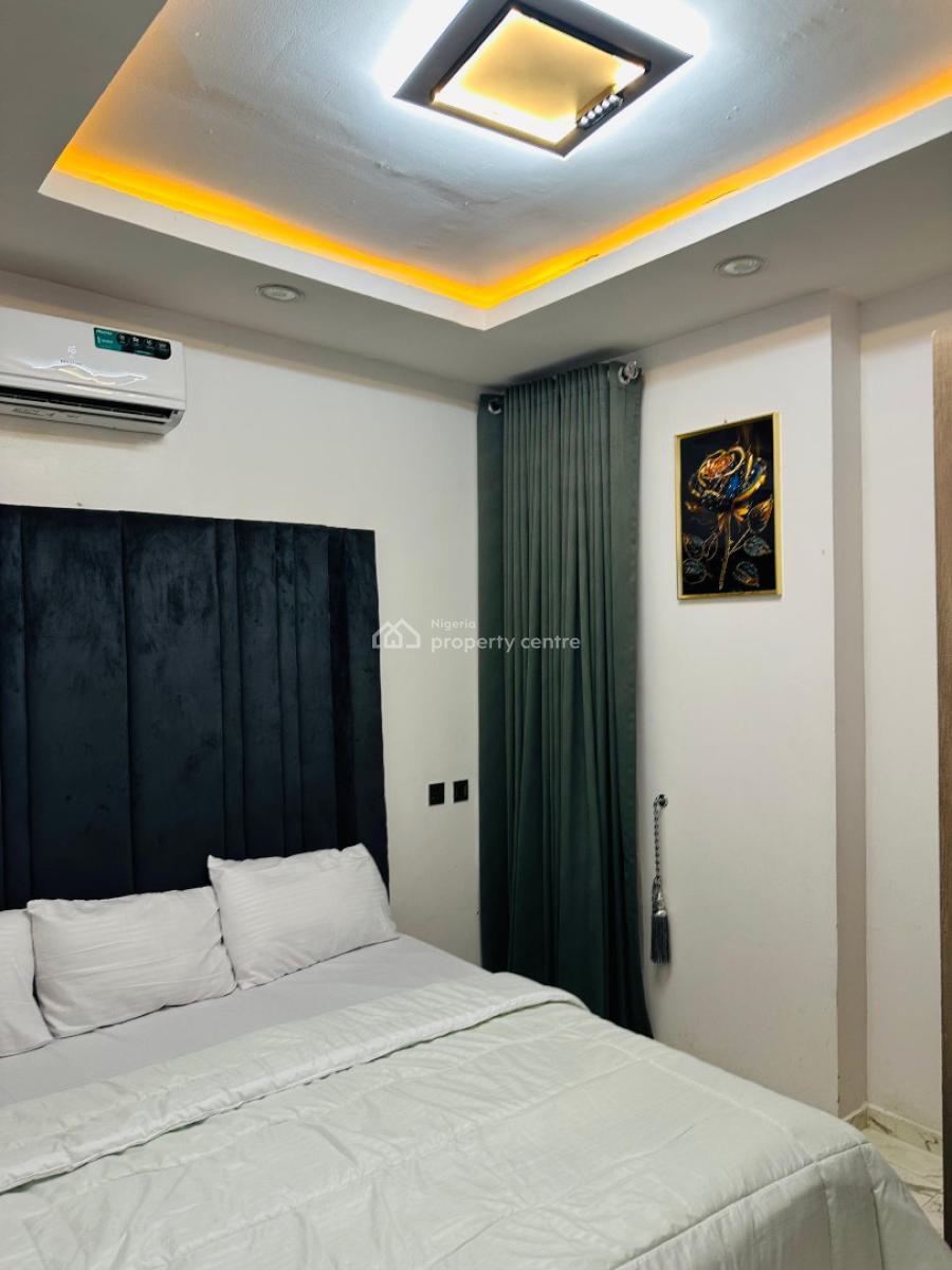 Luxurious 1bedroom with Pool, Egbeda, Alimosho, Lagos, Flat / Apartment Short Let