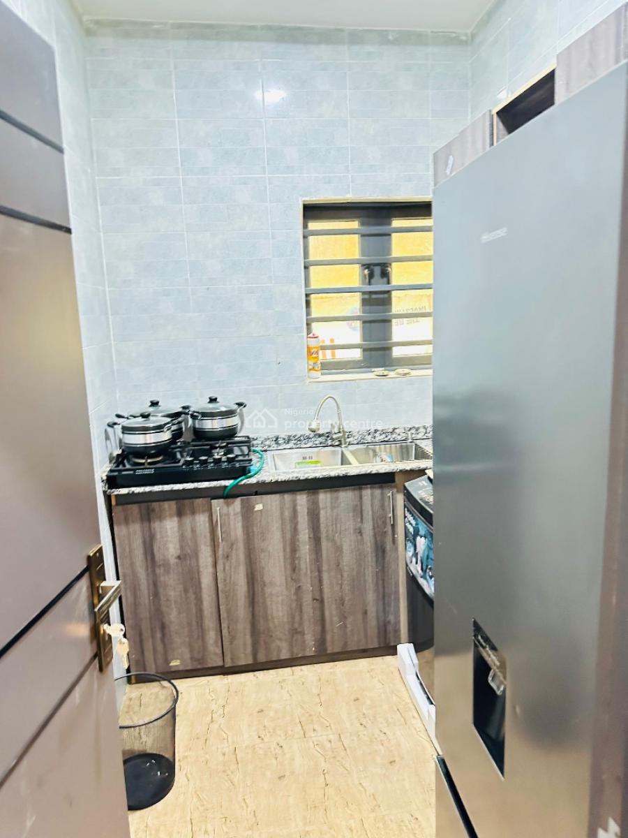 Luxurious 1bedroom with Pool, Egbeda, Alimosho, Lagos, Flat / Apartment Short Let