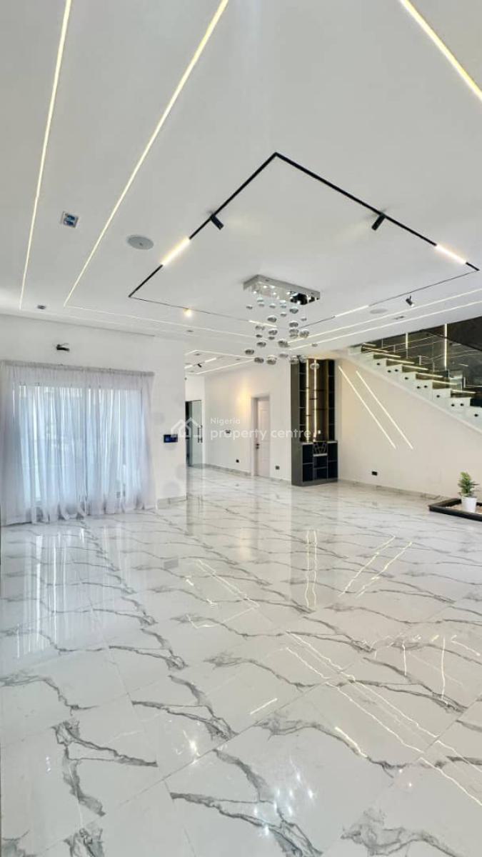 5bedroom Luxurious Fully Detached Duplex, Conversation Centre Road, Lafiaji, Lekki, Lagos, Detached Duplex for Sale