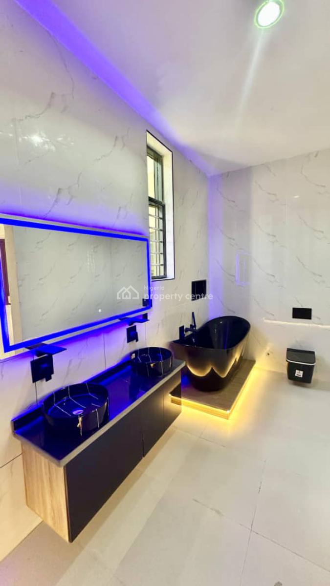 5bedroom Luxurious Fully Detached Duplex, Conversation Centre Road, Lafiaji, Lekki, Lagos, Detached Duplex for Sale