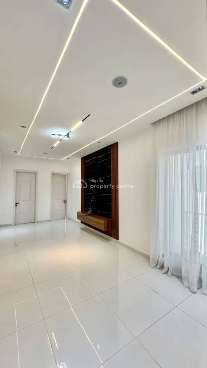 5bedroom Luxurious Fully Detached Duplex, Conversation Centre Road, Lafiaji, Lekki, Lagos, Detached Duplex for Sale