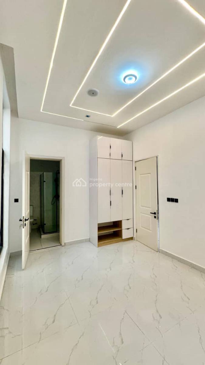 5bedroom Luxurious Fully Detached Duplex, Conversation Centre Road, Lafiaji, Lekki, Lagos, Detached Duplex for Sale