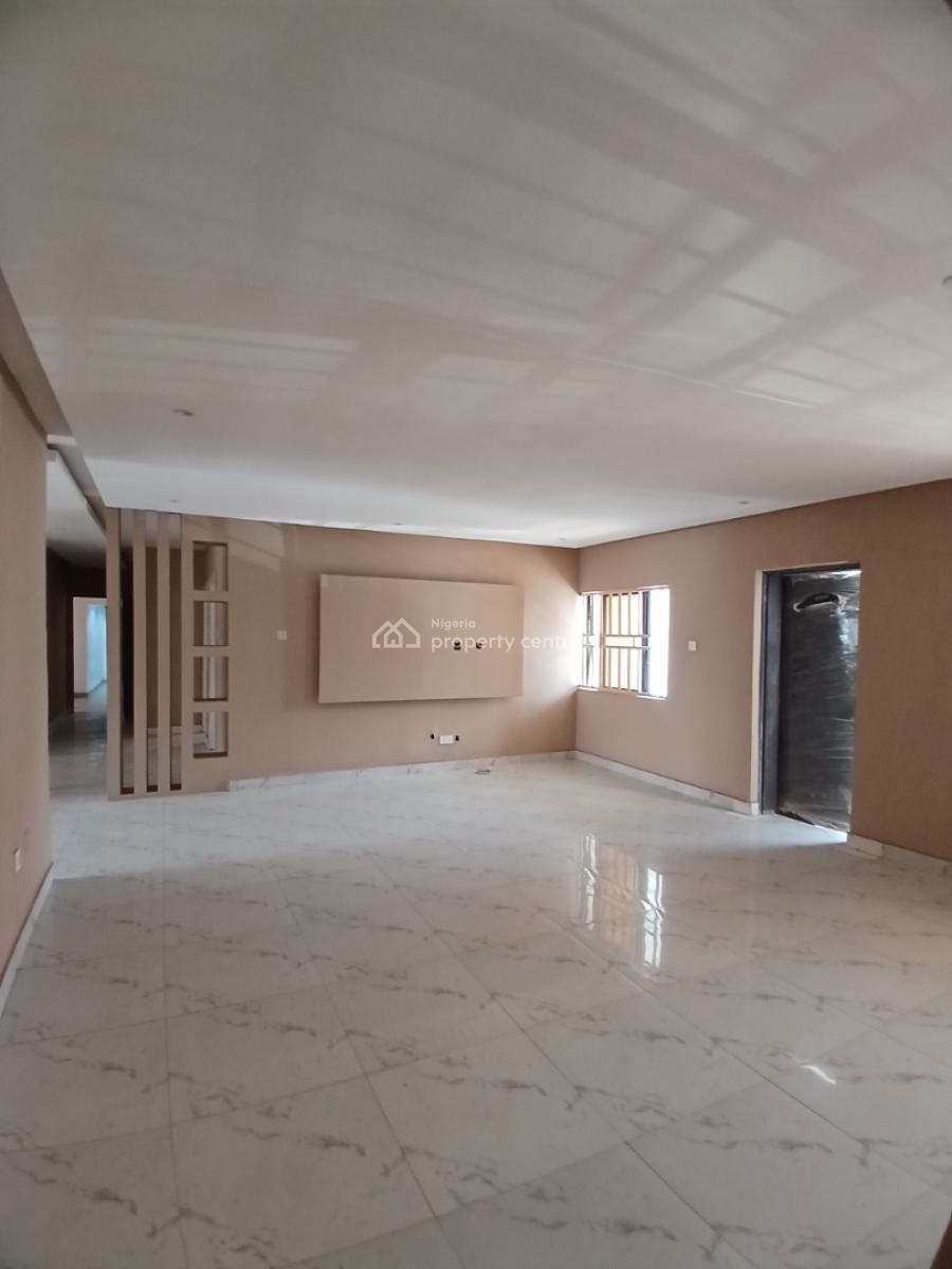 Well Renovated 4 Bedroom Block of Flat, Diplomatic Zone, Asokoro District, Abuja, House for Rent