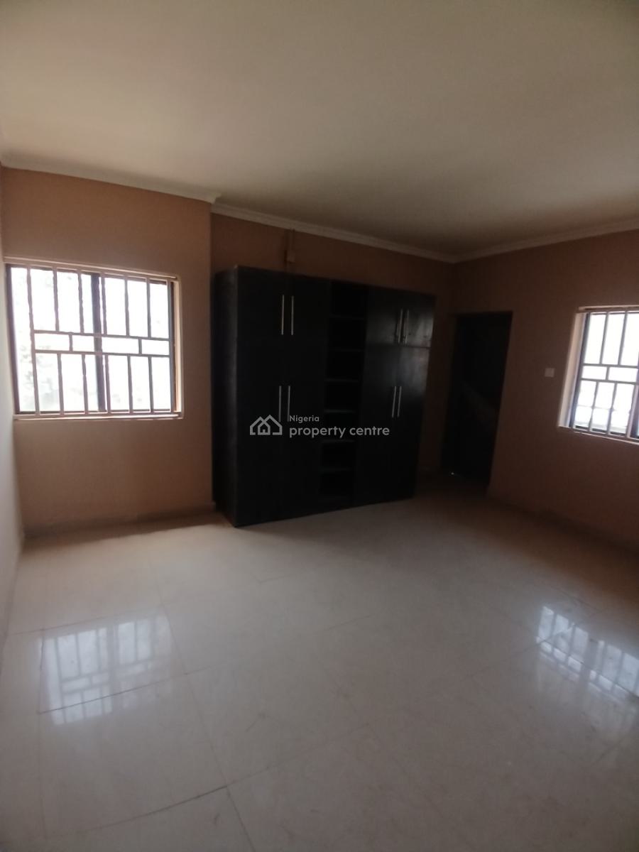 Well Renovated 4 Bedroom Block of Flat, Diplomatic Zone, Asokoro District, Abuja, House for Rent