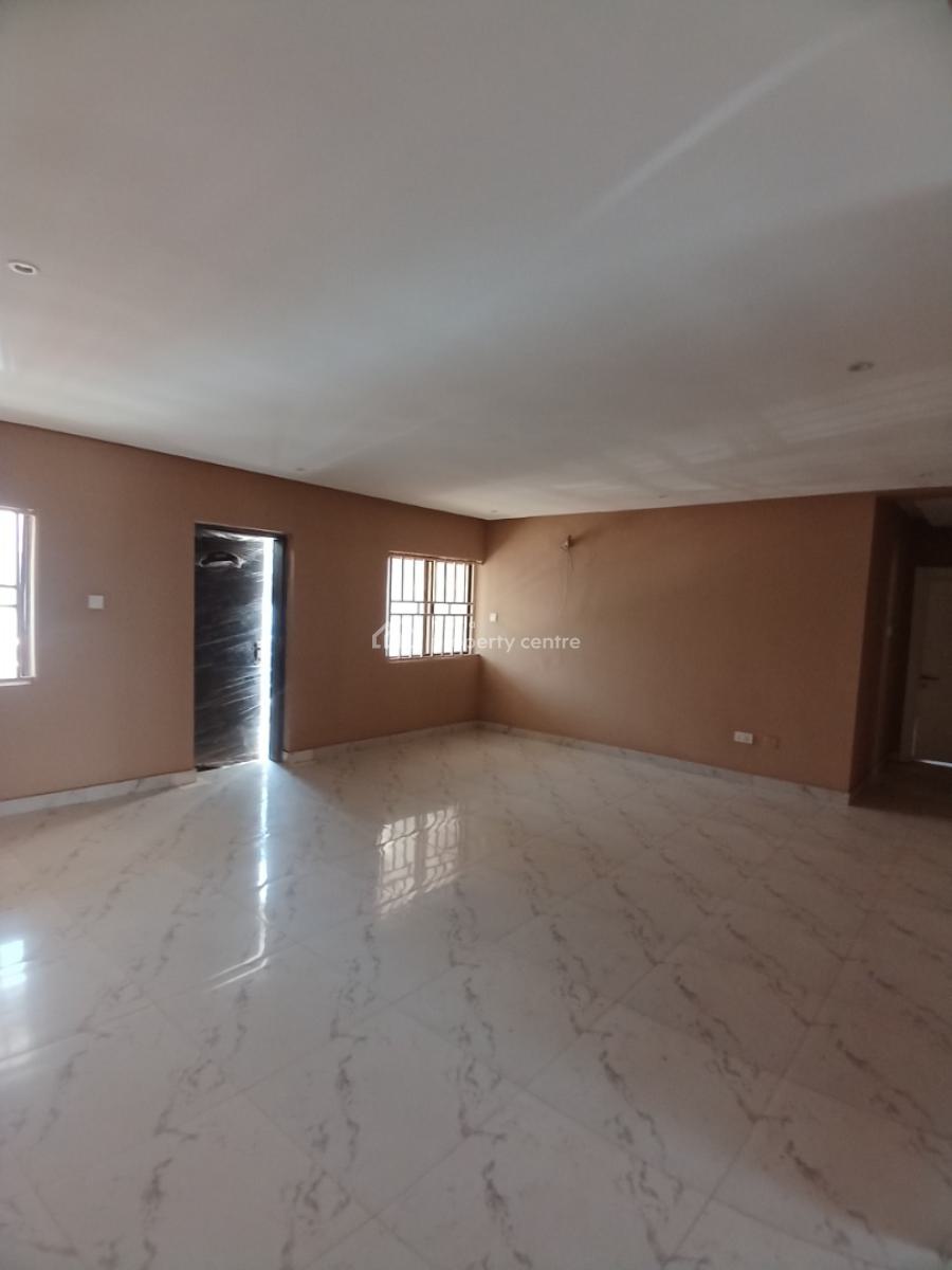 Well Renovated 4 Bedroom Block of Flat, Diplomatic Zone, Asokoro District, Abuja, House for Rent