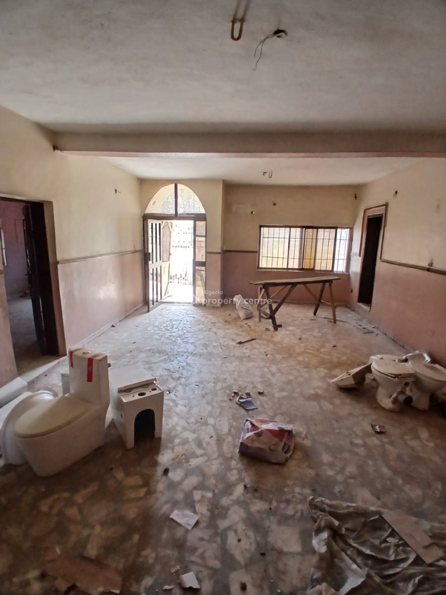 Luxury 2 Bedrooms with a Room Bq, Wuse, Abuja, Flat / Apartment for Rent