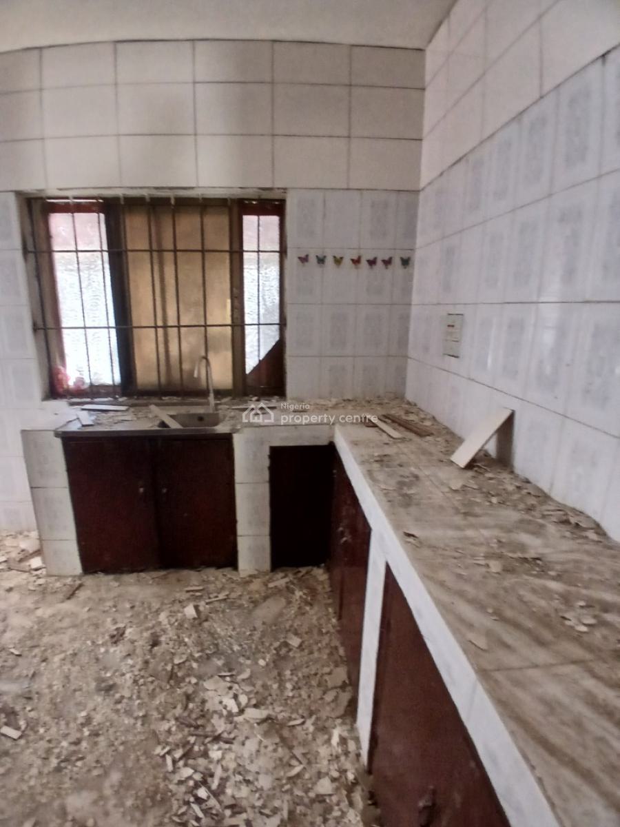 Luxury 2 Bedrooms with a Room Bq, Wuse, Abuja, Flat / Apartment for Rent