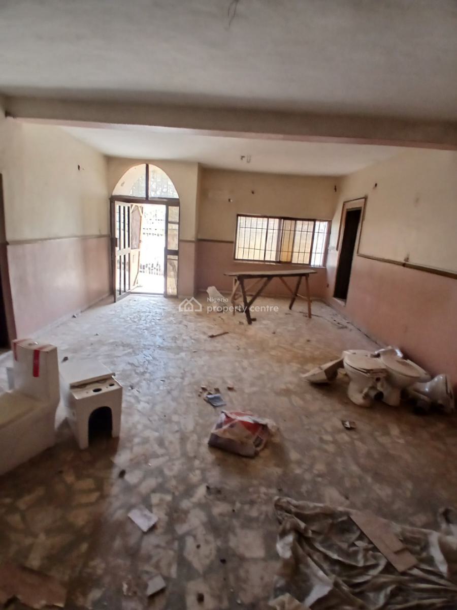 Luxury 2 Bedrooms with a Room Bq, Wuse, Abuja, Flat / Apartment for Rent