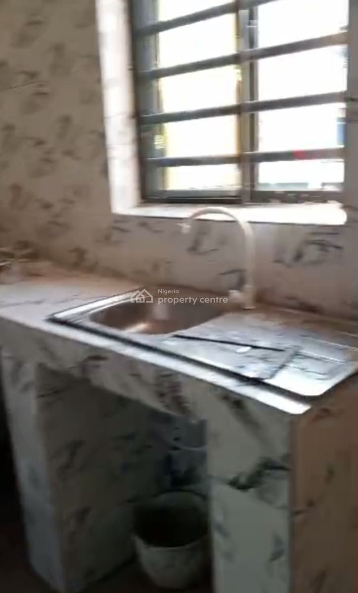 Newly Built 2 Bedroom Apartment, Surulere, Lagos, Flat / Apartment for Rent