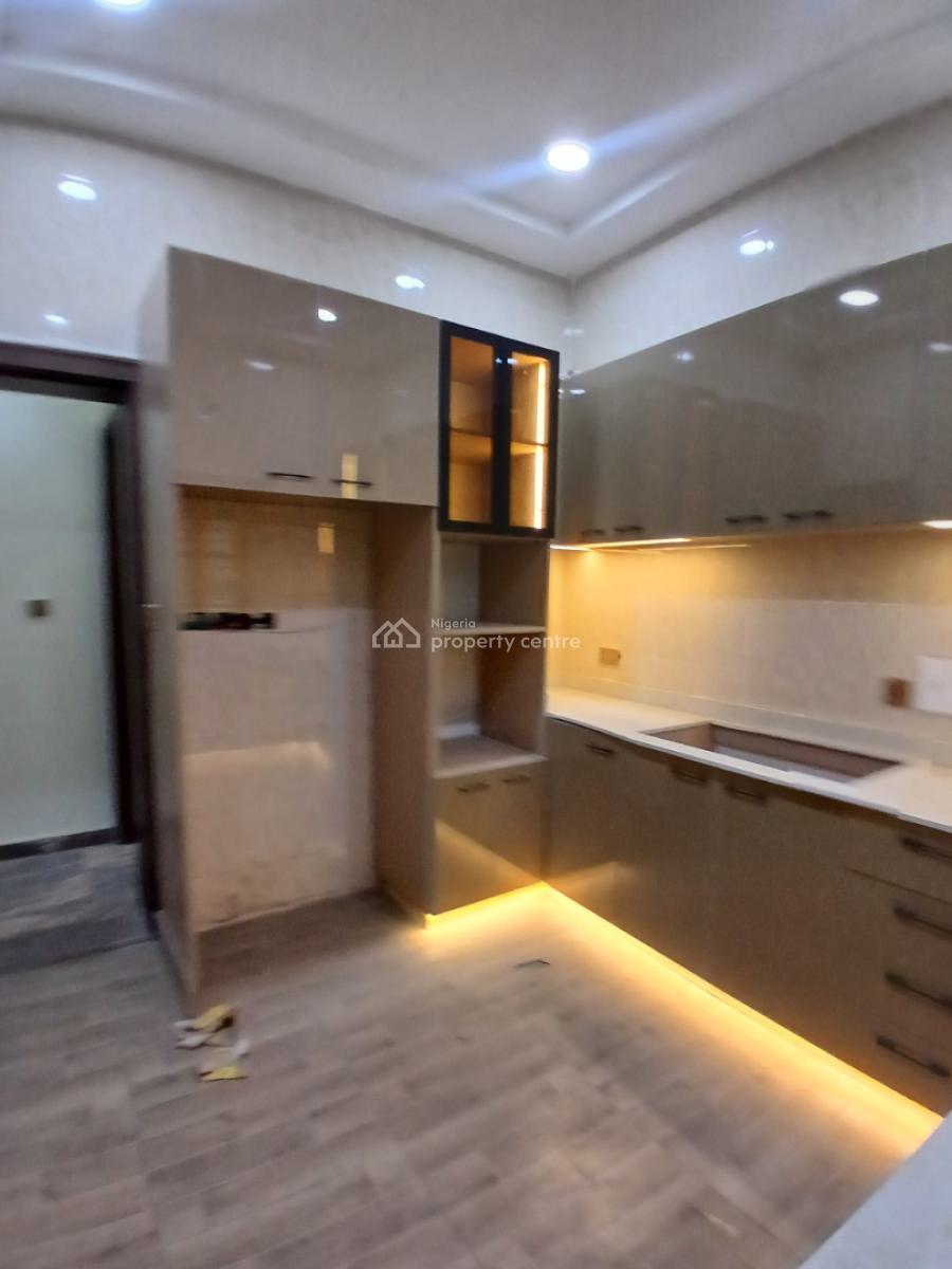 Luxury 5 Bedrooms with a Room Bq, Acs and Central Generator, Wuye, Abuja, Terraced Duplex for Rent