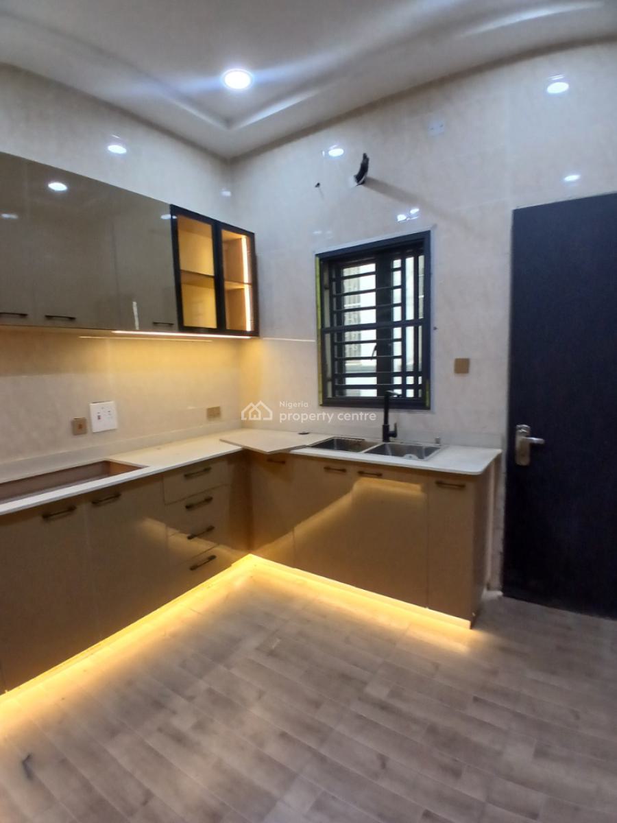 Luxury 5 Bedrooms with a Room Bq, Acs and Central Generator, Wuye, Abuja, Terraced Duplex for Rent