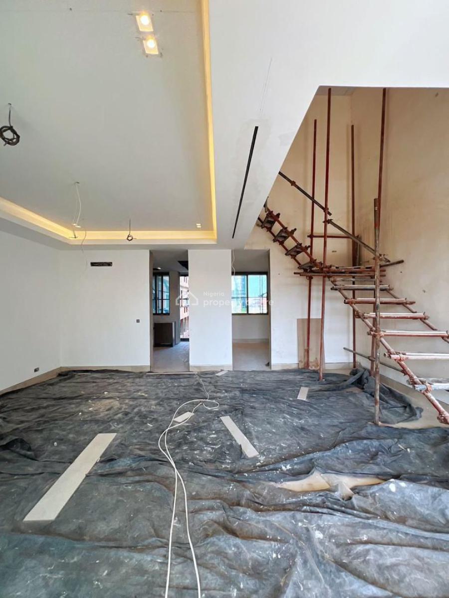 Well-finished Luxury 3 & 4-bedroom Maisonettes with Bq, Lekki Phase 1, Lekki, Lagos, Flat / Apartment for Sale