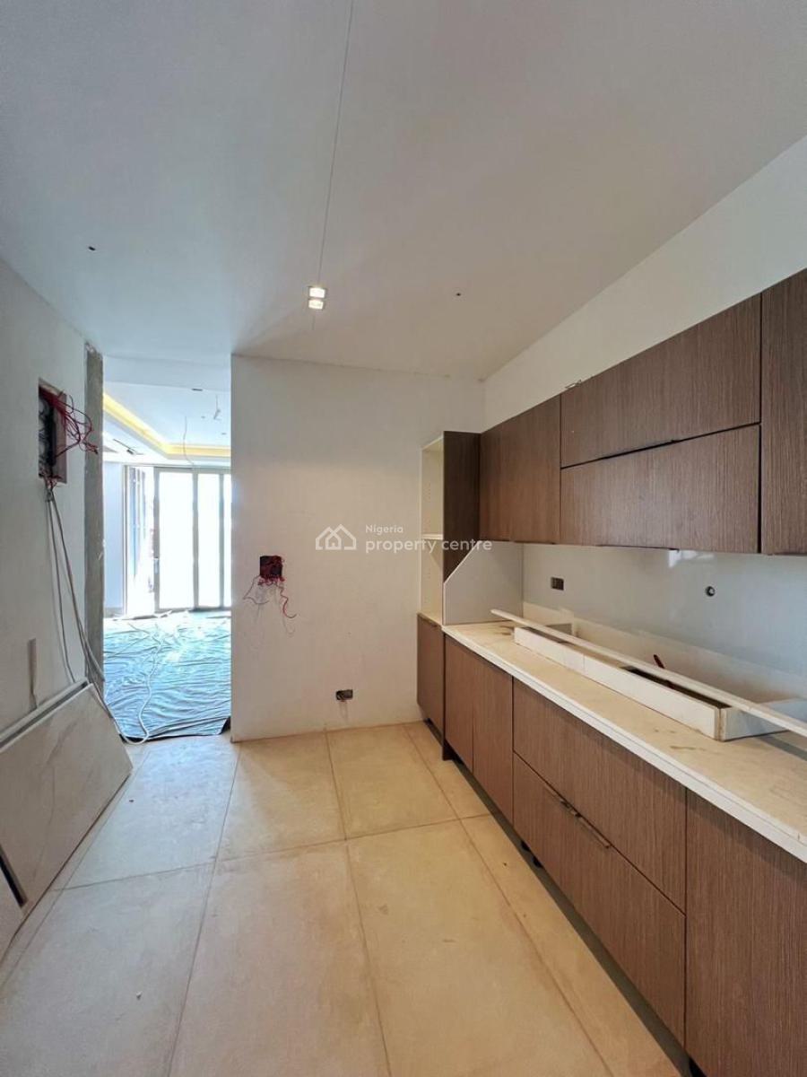 Well-finished Luxury 3 & 4-bedroom Maisonettes with Bq, Lekki Phase 1, Lekki, Lagos, Flat / Apartment for Sale