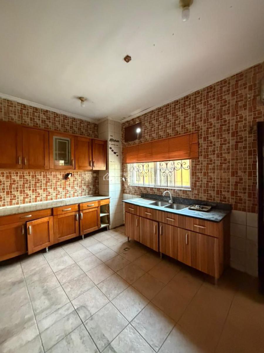 Self Serviced 4 Bedroom Terrace Duplex with Bq, Lekki Phase 1, Lekki, Lagos, Terraced Duplex for Rent