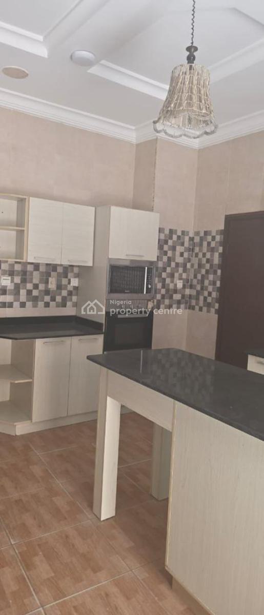 Newly Renovated 4-bedroom Semi-detached Duplex with Bq in Prime Osapa, Osapa, Lekki, Lagos, Semi-detached Duplex for Rent
