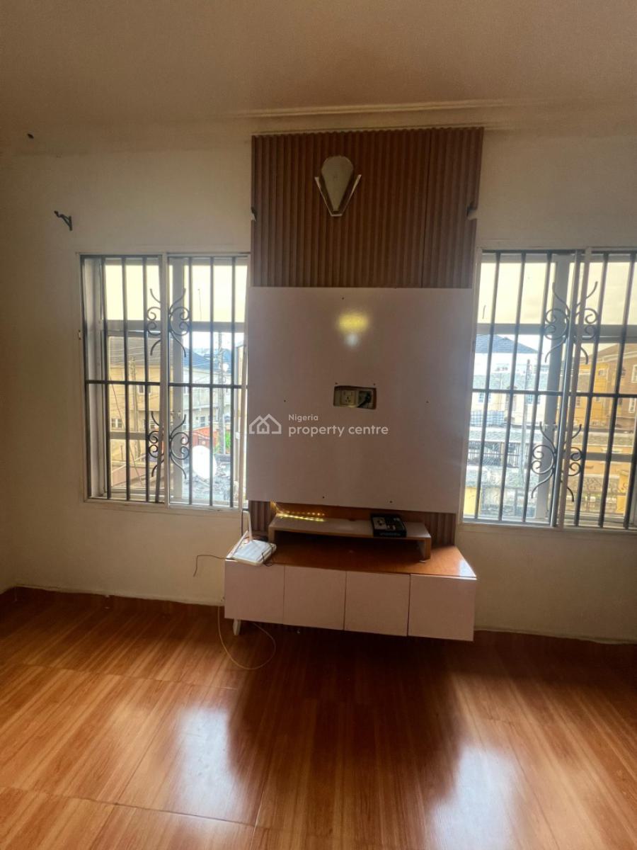 Luxurious Studio Apartment Upstairs with Balcony, Chevron, Lekki, Lagos, House for Rent