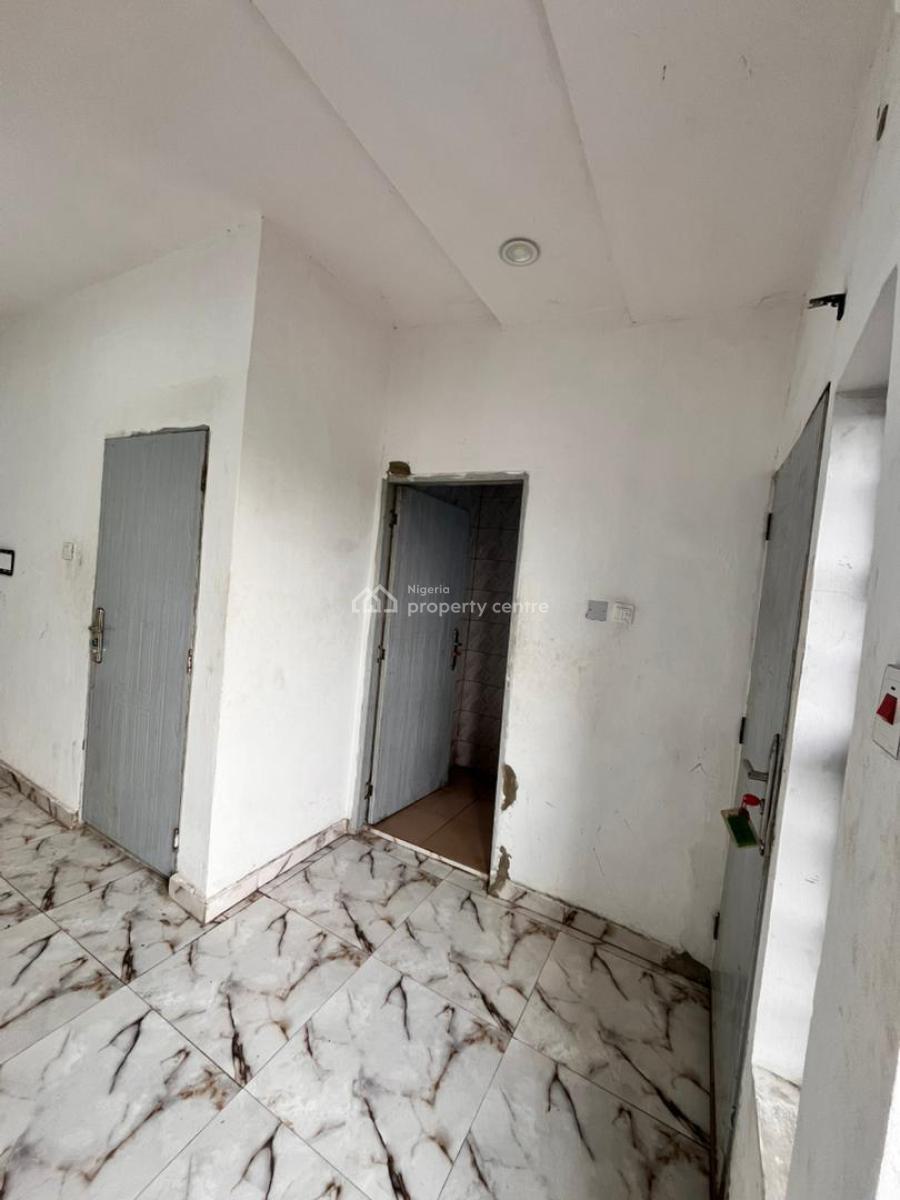 Beautiful Mini Flat(upstairs), Thomas Estate, Ajah, Lagos, Mini Flat (room and Parlour) for Rent