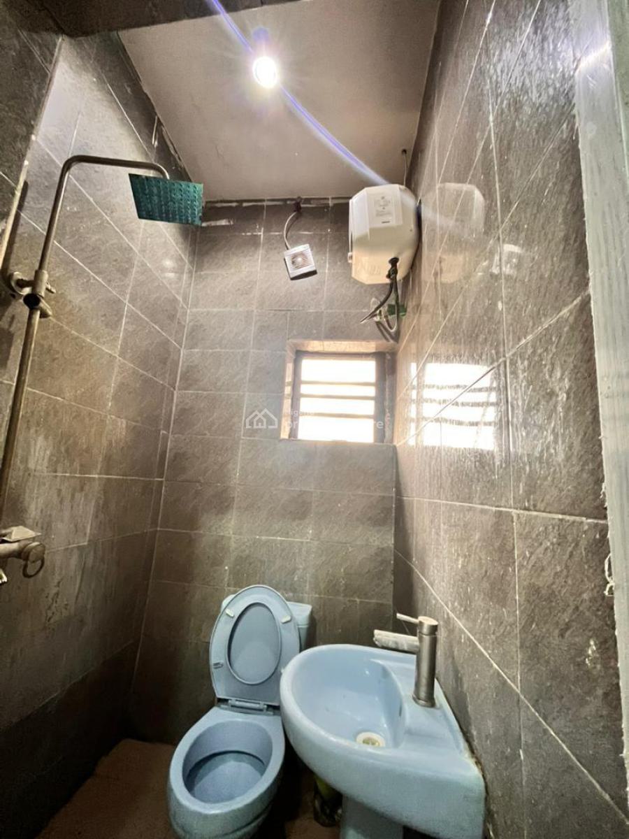 Beautiful Mini Flat(upstairs), Thomas Estate, Ajah, Lagos, Mini Flat (room and Parlour) for Rent