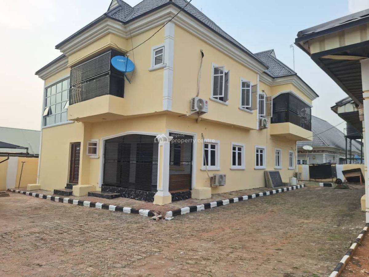 2 Structure Is 2 Flat Each of 3 Bedrooms with a Gatehouse, Ogunwonyi Gra Benin City Edo State., Benin, Oredo, Edo, Flat / Apartment for Sale