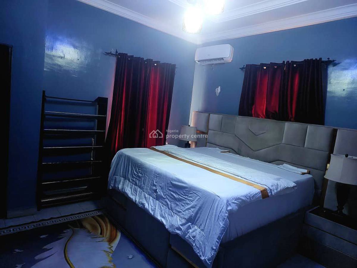 Fully Furnished Serviced  Single Room in Shared Apartment with Parlour, 📍lekki Conservation, Opposite Chevron, Lekki Expressway, Lekki, Lagos, Flat / Apartment for Rent