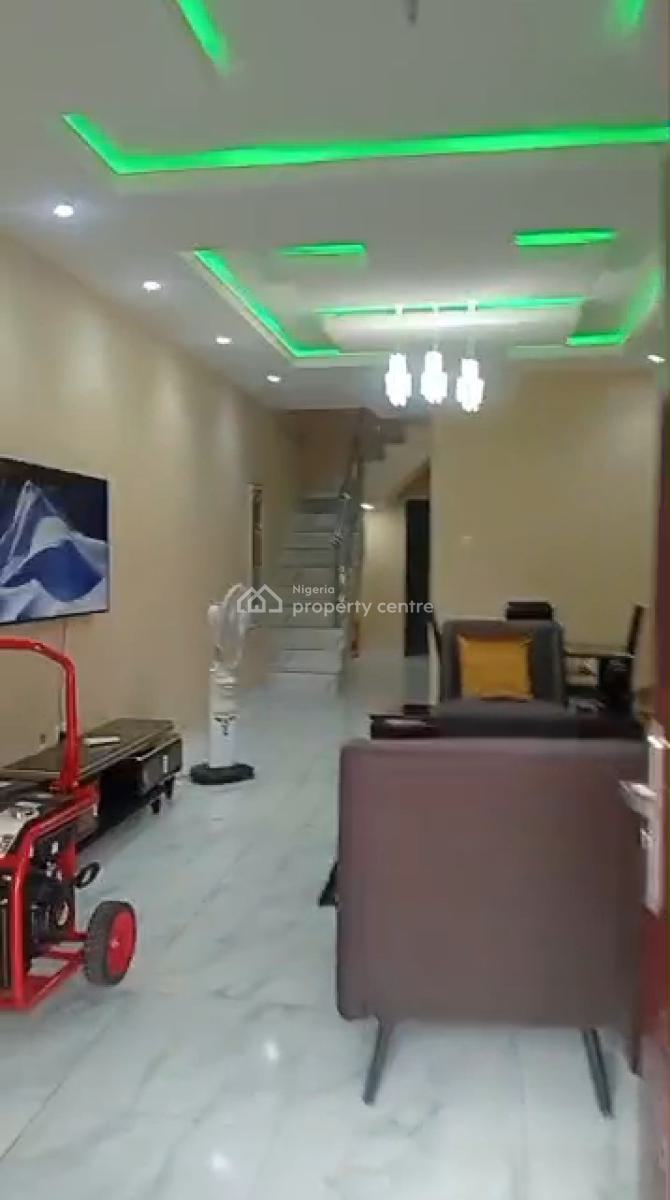 4 Bedrooms Semi Detached Duplex, Gra Phase 1, Magodo, Lagos, Semi-detached Duplex for Sale