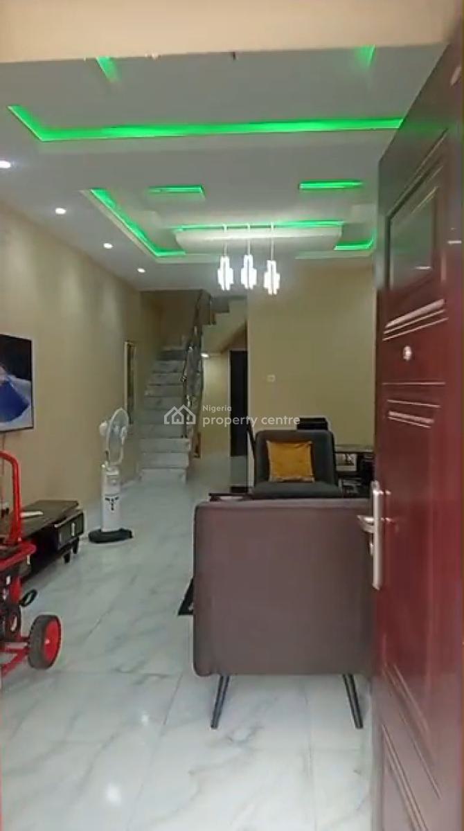 4 Bedrooms Semi Detached Duplex, Gra Phase 1, Magodo, Lagos, Semi-detached Duplex for Sale