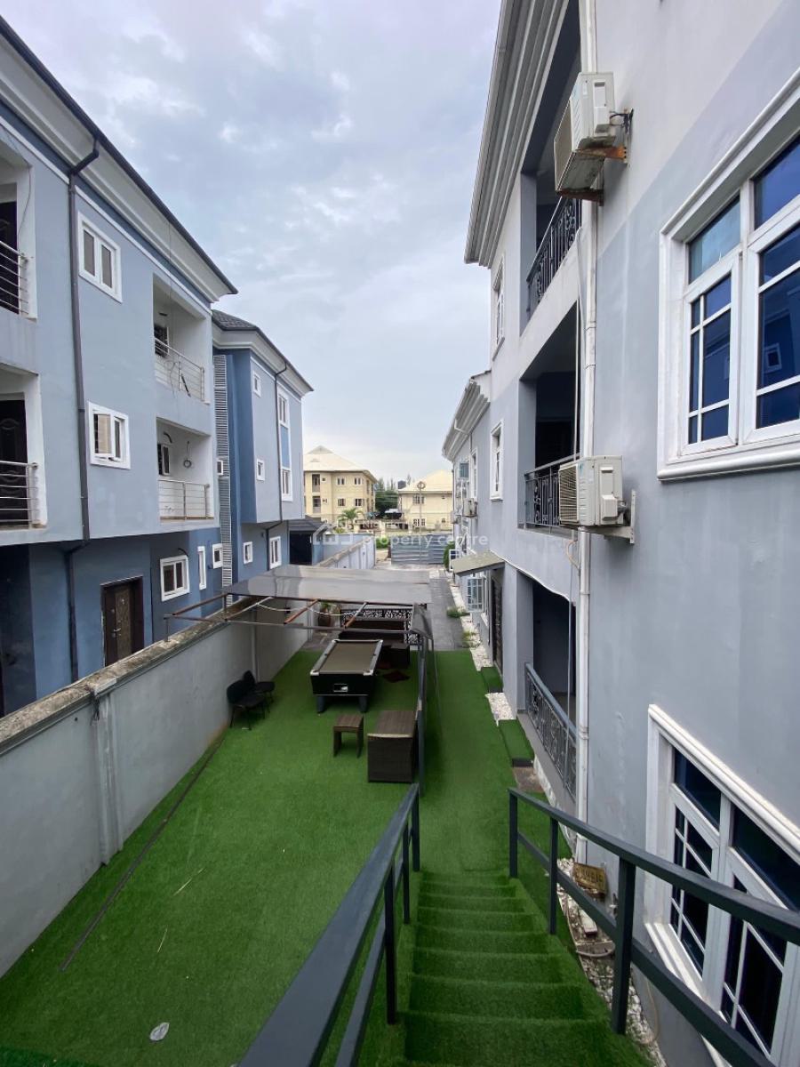 18 Rooms Hotel for Lease + Lounge and Restaurant, Mobil Road, Ajah, Lagos, Hotel / Guest House for Rent