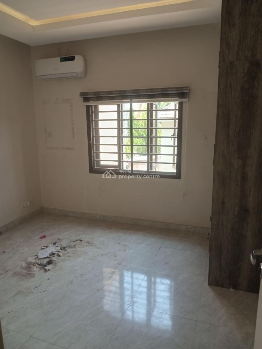 a Very Good Spacious 3 Bedroom Flat with 1bq, Off Ademola Adetokunbo Crescent, Wuse 2, Abuja, Flat / Apartment for Rent