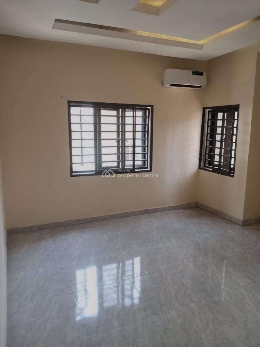 a Very Good Spacious 3 Bedroom Flat with 1bq, Off Ademola Adetokunbo Crescent, Wuse 2, Abuja, Flat / Apartment for Rent