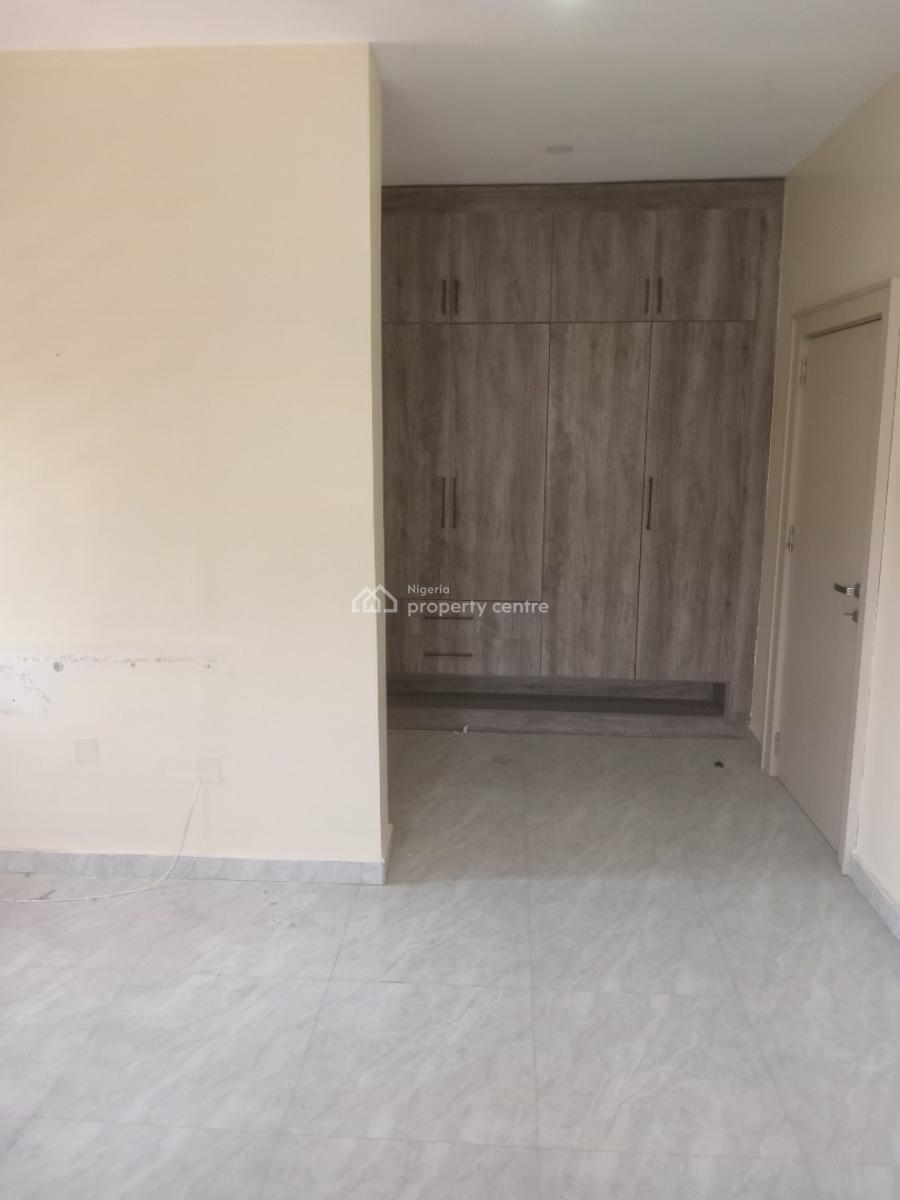 a Very Good Spacious 3 Bedroom Flat with 1bq, Off Ademola Adetokunbo Crescent, Wuse 2, Abuja, Flat / Apartment for Rent